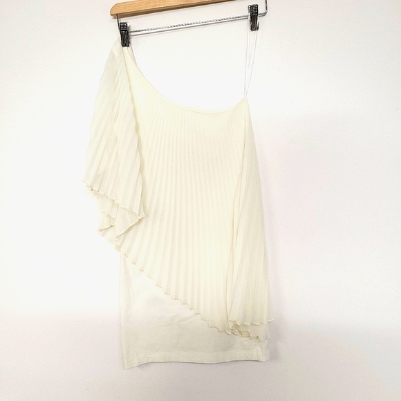 Bodycon Dress with Pleated One Shoulder, off white color. Size small - Picture 4 of 12